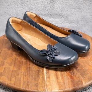 Softspots Star Arcadia Navy Slip On Shoes Womens Size 7.5 WW